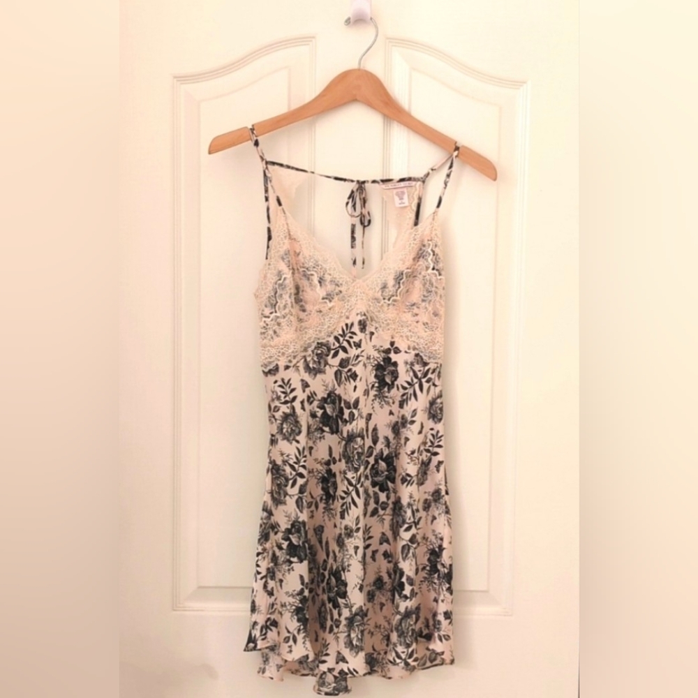 Victoria Secret satin Cami M